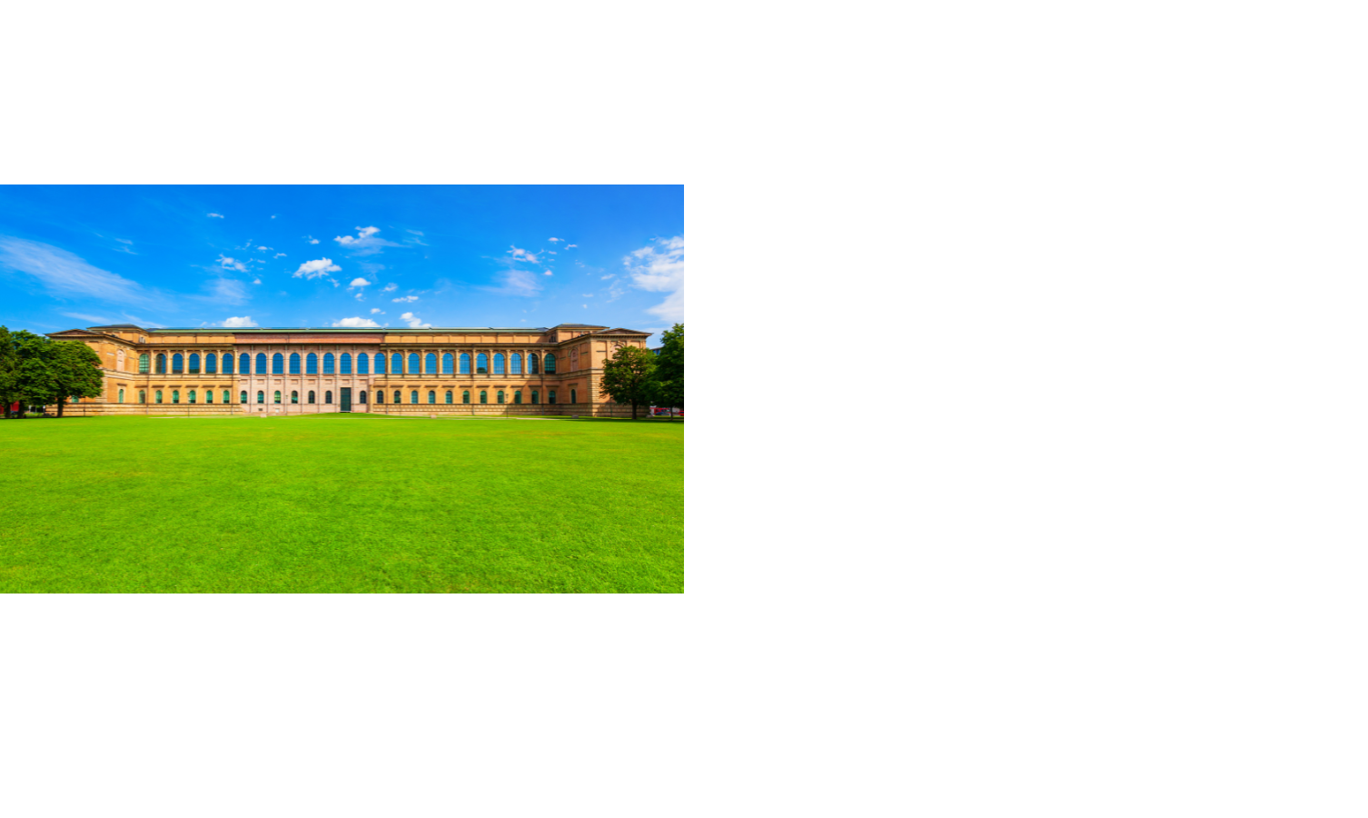 Große, historische Fassade der Alten Pinakothek in München, umgeben von grünem Rasen und blauem Himmel.